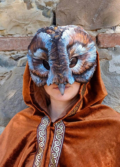 Customizable Barn Owl Mask with Removable Jaw