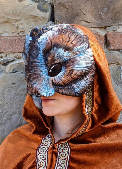 Customizable Barn Owl Mask with Removable Jaw