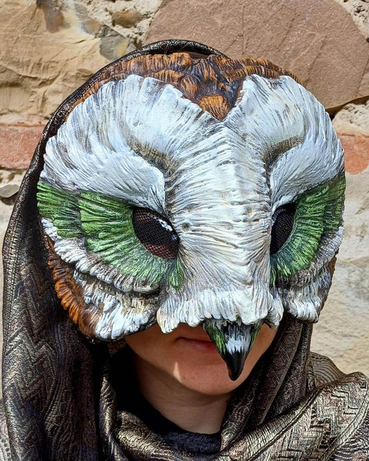 Customizable Barn Owl Mask with Removable Jaw